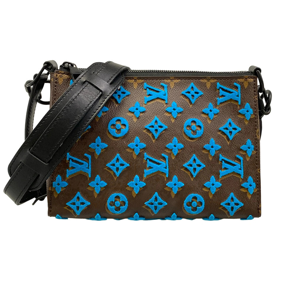 Louis Vuitton Triangle Messenger #310302L22B
